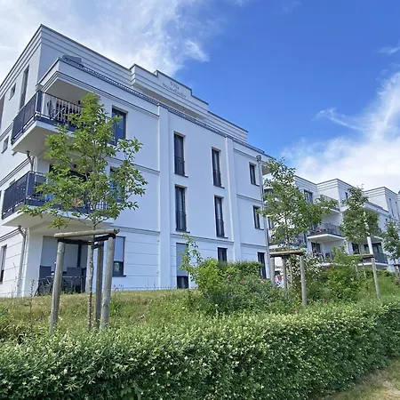 Strandlaeufer Whg 25 Mit Terrasse Apartment Baabe