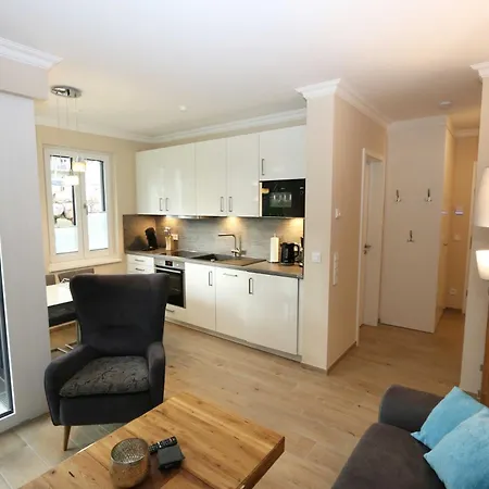 Apartment Strandlaeufer Whg 25 Mit Terrasse Baabe