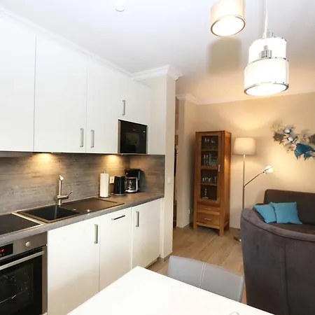 Strandlaeufer Whg 25 Mit Terrasse Apartment Baabe