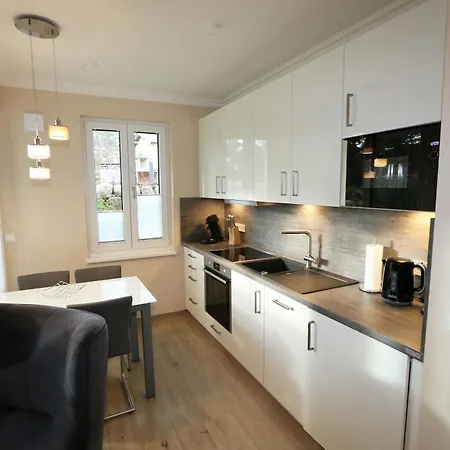 Strandlaeufer Whg 25 Mit Terrasse Apartment Baabe